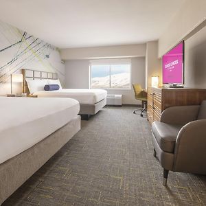Premium Tower Queen Room